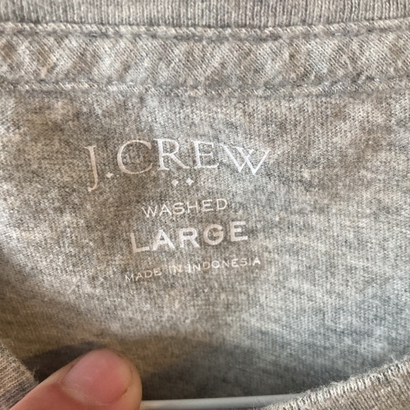 Large grey J Crew mens tshirt. - Picture 2 of 3